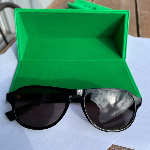 Bottega Veneta BV1292S 001 Sunglasses Unisex - Picture 7 of 7